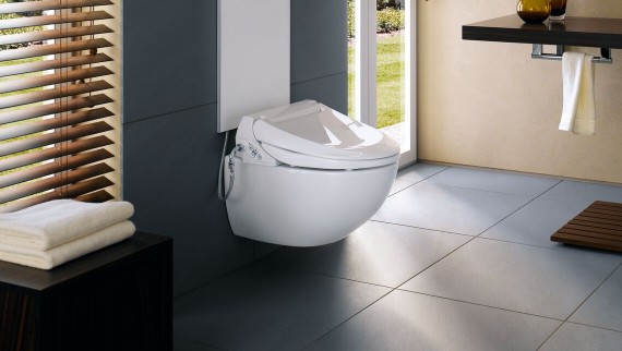 Geberit AquaClean 4000 cu capac de design